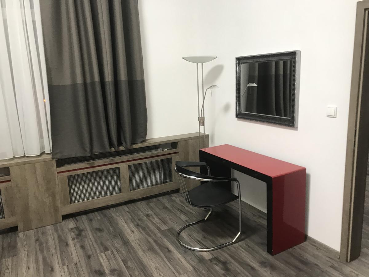 Old Town Boutique Apartments Liberec Esterno foto