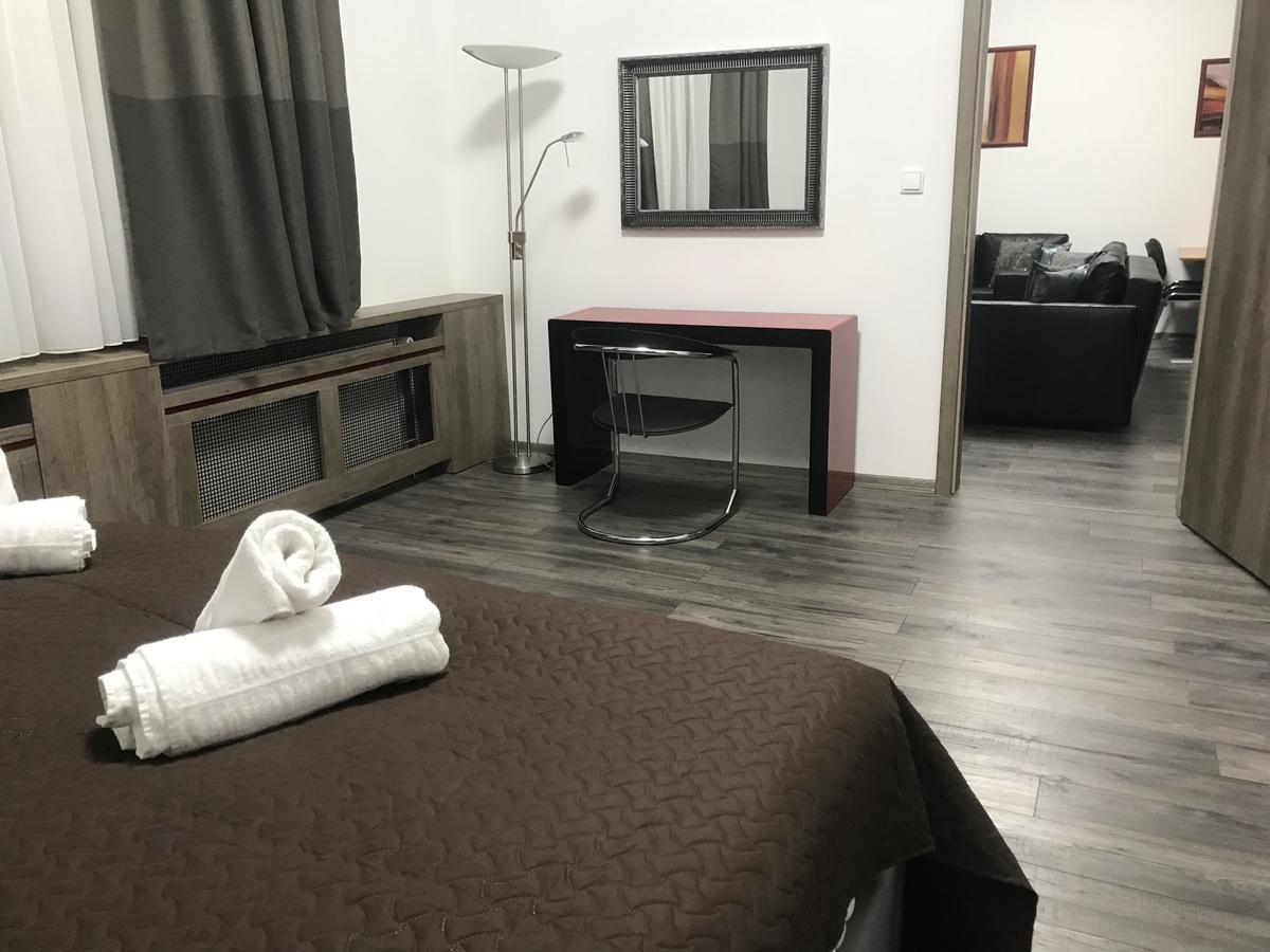 Old Town Boutique Apartments Liberec Esterno foto