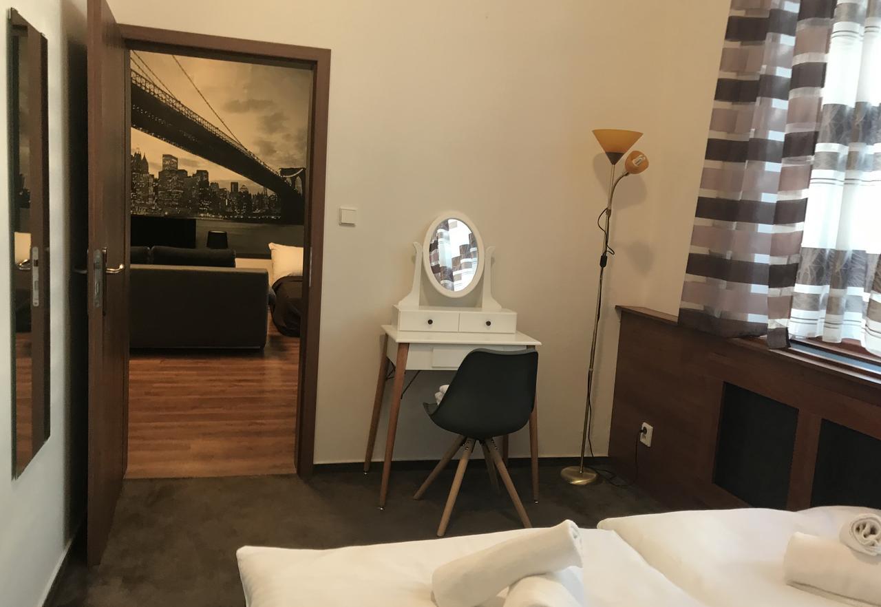 Old Town Boutique Apartments Liberec Esterno foto