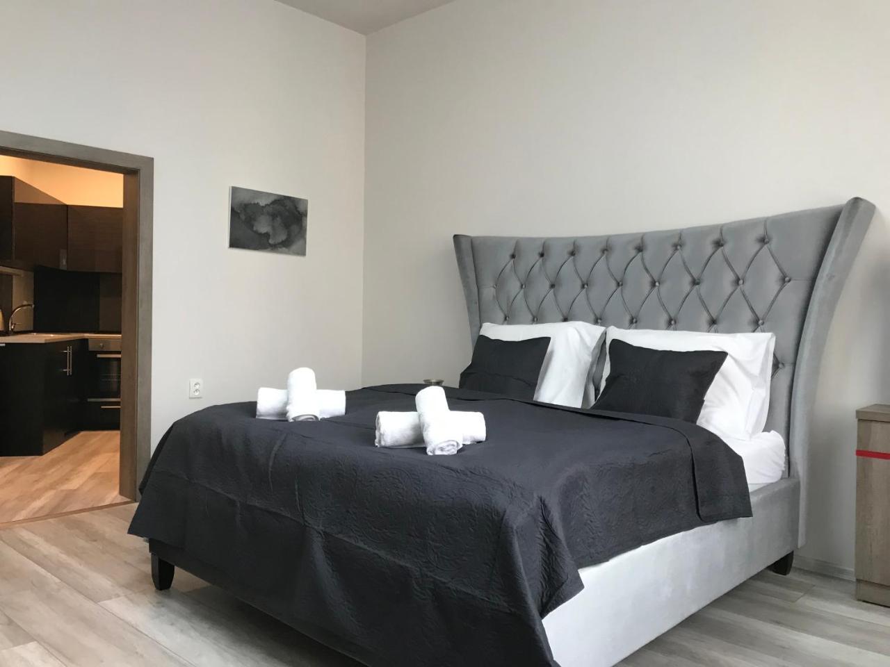 Old Town Boutique Apartments Liberec Esterno foto